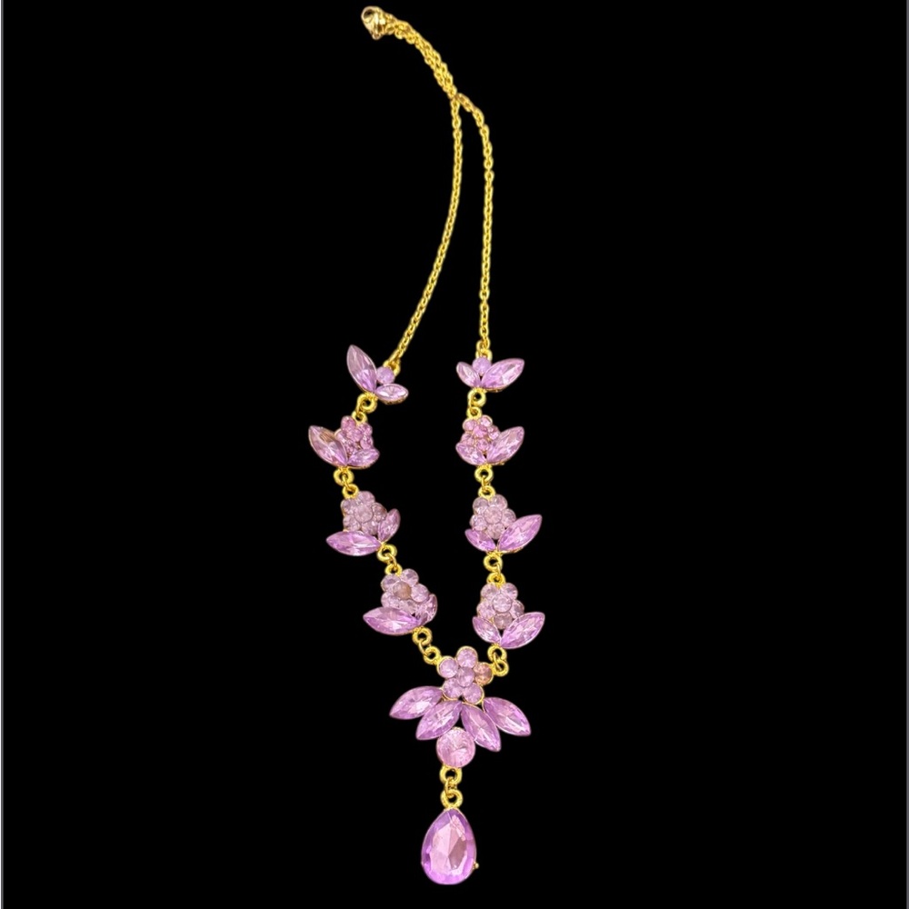 Elegant Gold and Pink Floral Necklace